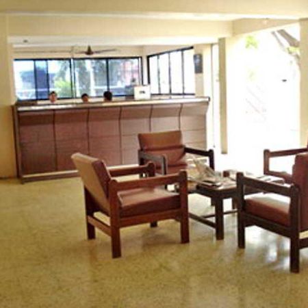Hotel Meru Pune Exterior foto
